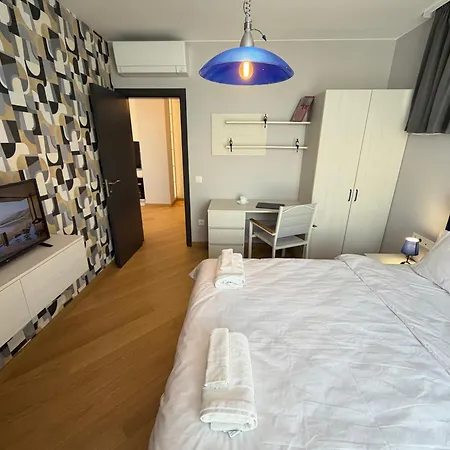 Lejlighed Osaka Cozy 1bdr Near Iec And Airport W Paid Parking Sofia